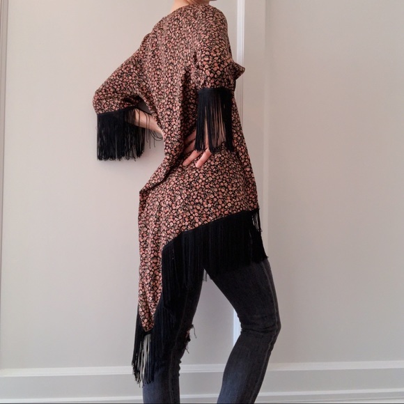 floral fringe kimono 🌷🌚 - Picture 10 of 13